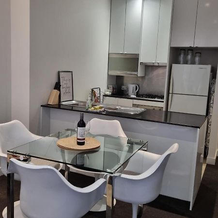 Collins Central 2-Bd Apartment With Pre-Reserve Parking Melbourne Exterior photo