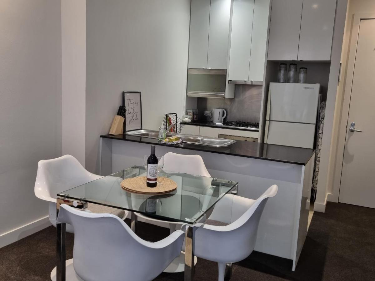 Collins Central 2-Bd Apartment With Pre-Reserve Parking Melbourne Exterior photo